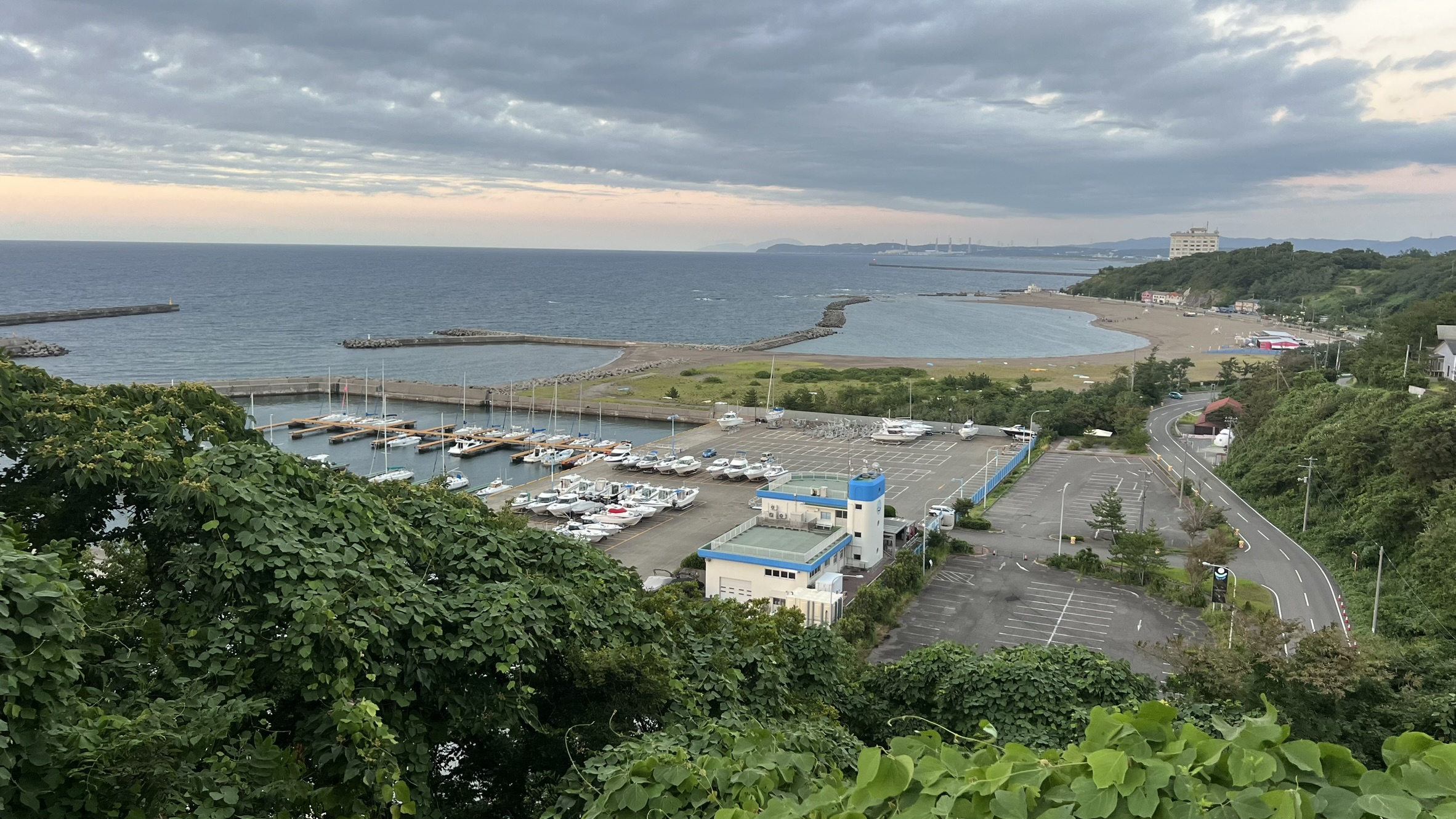 メインセール縮帆航行